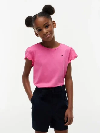 Camiseta infantil con ribete en las mangas