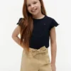 Camiseta infantil con ribete en las mangas