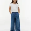 Camiseta infantil con ribete en las mangas