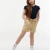 Camiseta infantil con ribete en las mangas