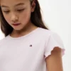 Camiseta infantil con ribete en las mangas