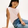Camiseta infantil con volantes y ojales bordados Camiseta infantil con volantes y ojales bordados