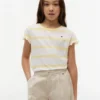 Camiseta infantil de rayas con ribete en las mangas Camiseta infantil de rayas con ribete en las mangas