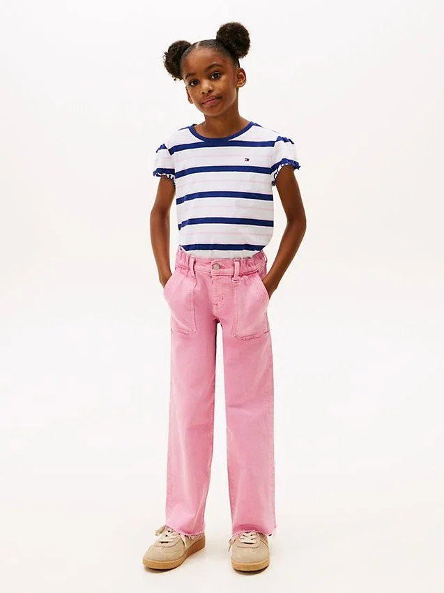 Camiseta infantil de rayas con ribete en las mangas Camiseta infantil de rayas con ribete en las mangas