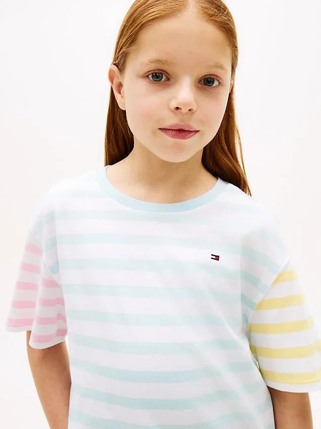 Camiseta infantil de rayas mixtas Camiseta infantil de rayas mixtas