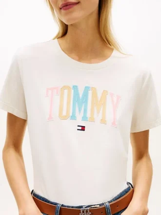 Camiseta multicolor con el logotipo de Tommy