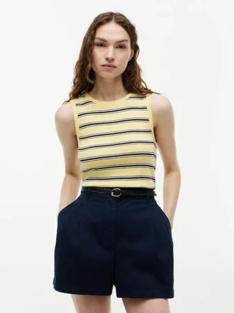 Camiseta sin mangas de corte ajustado
