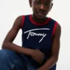 Camiseta sin mangas para niños con el logotipo de Tommy en letra cursiva