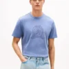 Camiseta teñida en prenda con logotipo de hoja de laurel