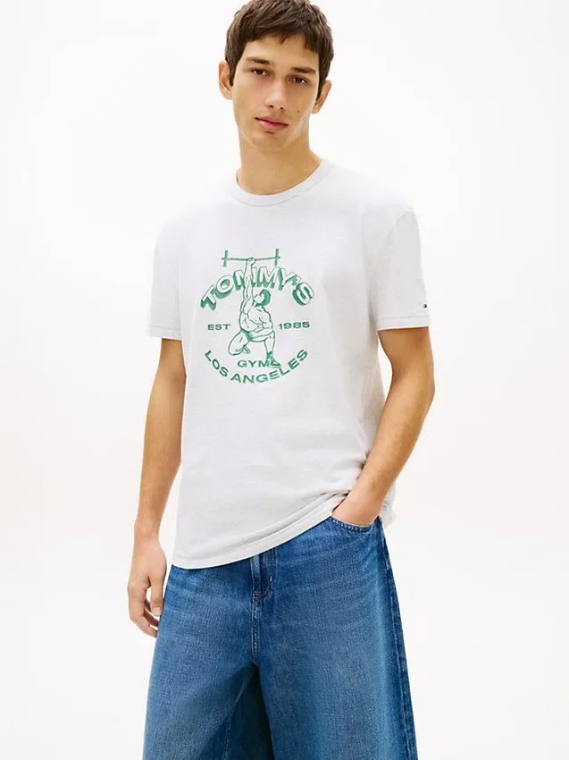 Camiseta Tommy Jeans con el logotipo del levantador de pesas Camiseta Tommy Jeans con el logotipo del levantador de pesas