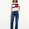 Camiseta Tommy Jeans con gran logotipo de bandera Camiseta Tommy Jeans con gran logotipo de bandera