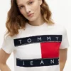 Camiseta Tommy Jeans con gran logotipo de bandera Camiseta Tommy Jeans con gran logotipo de bandera