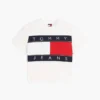 Camiseta Tommy Jeans con gran logotipo de bandera Camiseta Tommy Jeans con gran logotipo de bandera