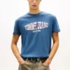 Camiseta Tommy Jeans con logotipo de bandera ondulada