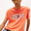Camiseta Tommy Jeans con logotipo de bandera ondulada Camiseta Tommy Jeans con logotipo de bandera ondulada