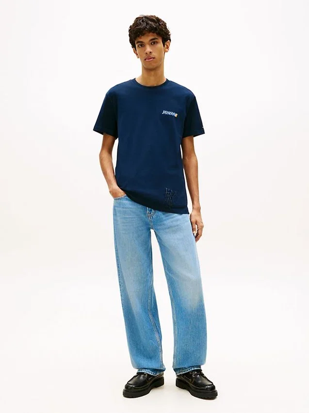 Camiseta Tommy Jeans con logotipo en la espalda Camiseta Tommy Jeans con logotipo en la espalda