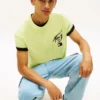 Camiseta Tommy Jeans con logotipo pintado con spray Camiseta Tommy Jeans con logotipo pintado con spray