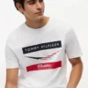 Camiseta Tommy x Cadillac F1® Team Chevron Camiseta Tommy x Cadillac F1® Team Chevron