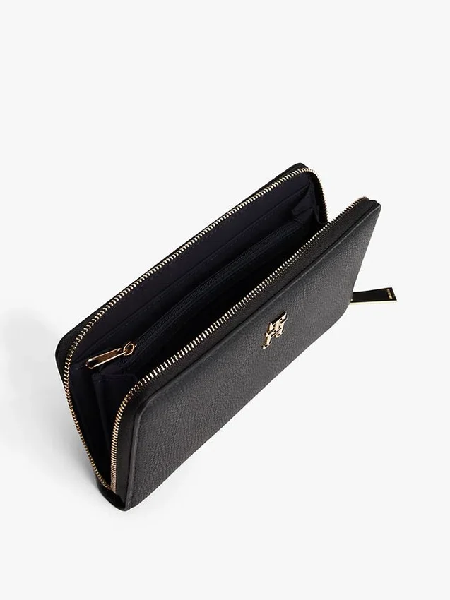 Cartera con cremallera y monograma Cartera con cremallera y monograma