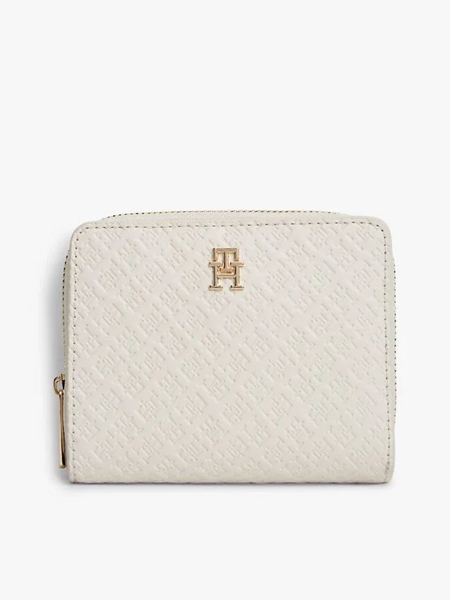Cartera con cremallera y monograma integral Cartera con cremallera y monograma integral