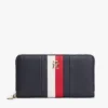Cartera con cremallera y rayas distintivas Cartera con cremallera y rayas distintivas