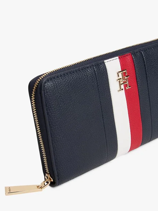 Cartera con cremallera y rayas distintivas Cartera con cremallera y rayas distintivas