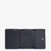 Cartera tríptica con rayas emblemáticas