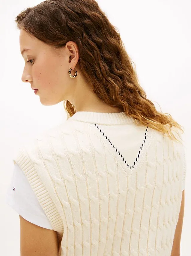Chaleco de punto trenzado con cuello en V Chaleco de punto trenzado con cuello en V