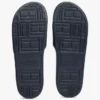 Chanclas con el logotipo de la bandera TH