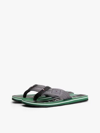 Chanclas con parche con el logotipo Chanclas con parche con el logotipo