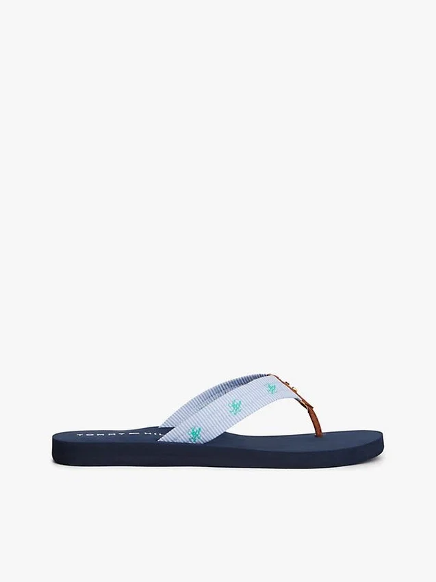 Chanclas de lona con monograma bordado Chanclas de lona con monograma bordado