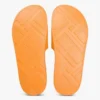 Chanclas de lona con monograma bordado Chanclas de lona con monograma bordado