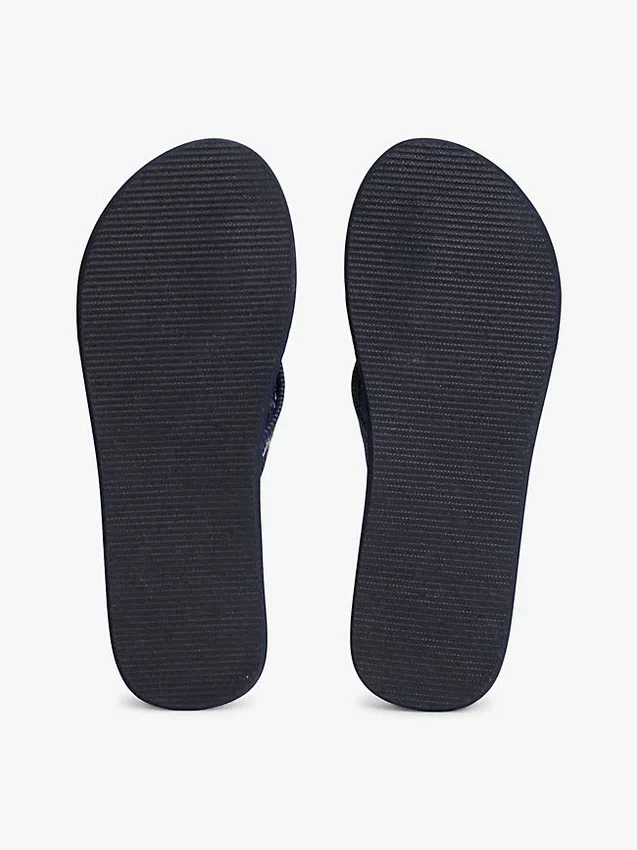 Chanclas de lona con monograma bordado Chanclas de lona con monograma bordado