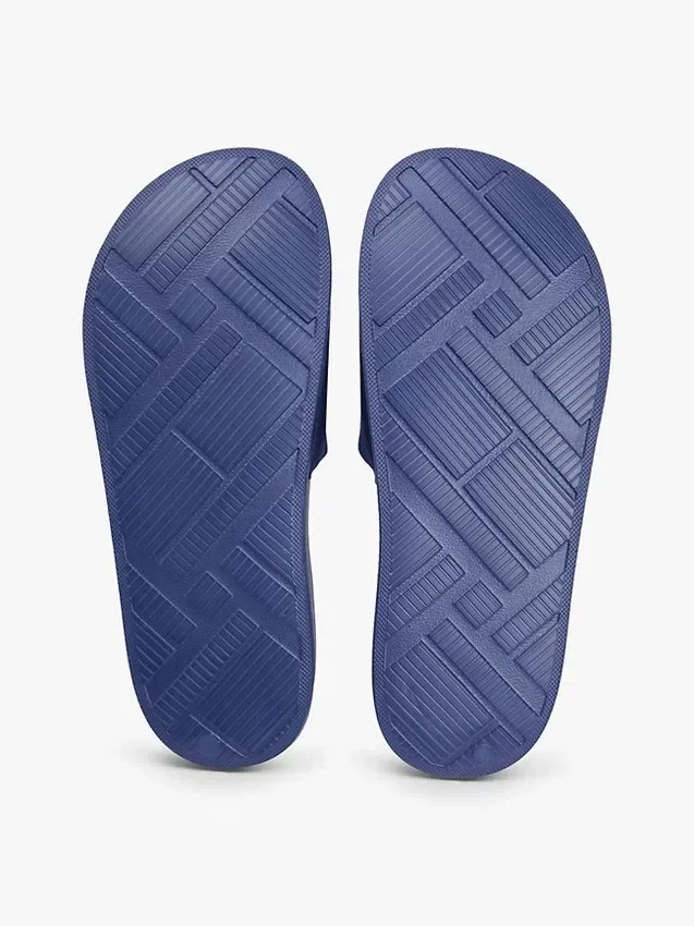 Chanclas de piscina de lona con monograma Chanclas de piscina de lona con monograma