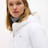 Chaqueta acolchada ligera con capucha