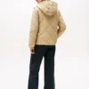 Chaqueta acolchada ligera con capucha Chaqueta acolchada ligera con capucha