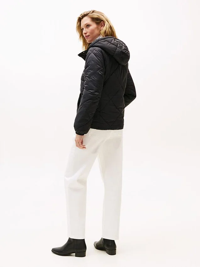 Chaqueta acolchada ligera con capucha Chaqueta acolchada ligera con capucha