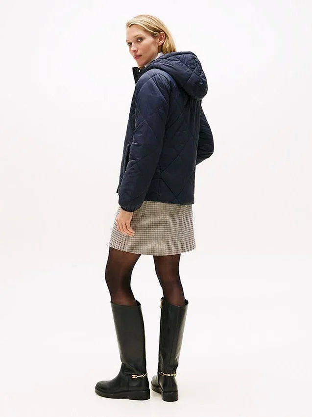 Chaqueta acolchada ligera con capucha Chaqueta acolchada ligera con capucha