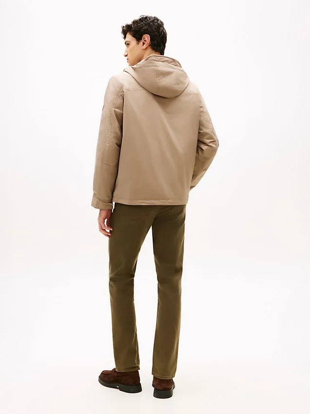 Chaqueta con capucha impermeable y plegable Chaqueta con capucha impermeable y plegable
