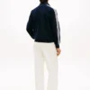 Chaqueta deportiva de terciopelo con escudo monograma Chaqueta deportiva de terciopelo con escudo monograma