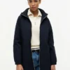 Chaqueta impermeable con capucha