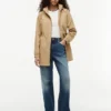 Chaqueta impermeable con capucha