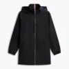 Chaqueta impermeable con capucha