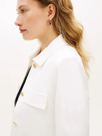 Chaqueta Ponte con múltiples bolsillos y botones dorados