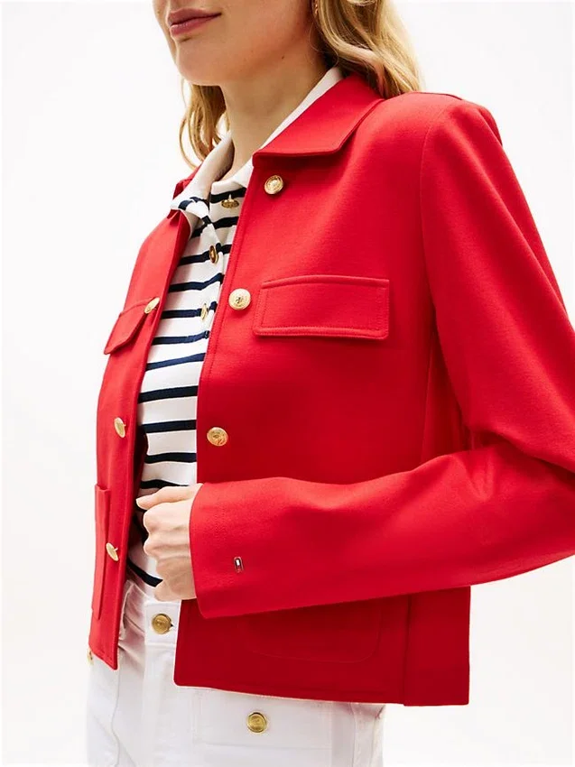 Chaqueta Ponte con múltiples bolsillos y botones dorados Chaqueta Ponte con múltiples bolsillos y botones dorados