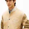 Chaqueta universitaria de ante bordada Chaqueta universitaria de ante bordada