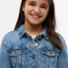 Chaqueta vaquera con estrella bordada para niña