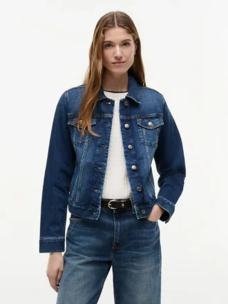 Chaqueta vaquera elástica de corte entallado y lavado oscuro