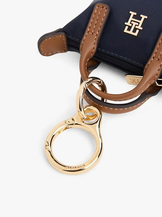 Colgante para bolso con monograma Colgante para bolso con monograma