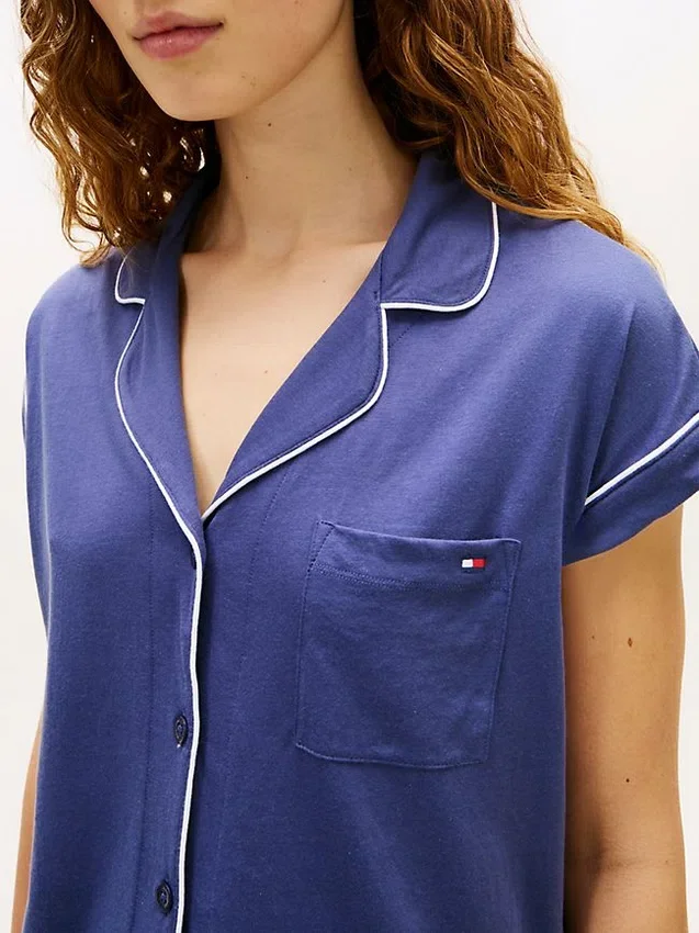 Conjunto de pijama de pantalones cortos con camisa Conjunto de pijama de pantalones cortos con camisa